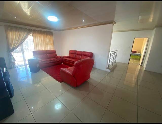 4 BEDROOM HOUSE FOR SALE IN AERORAND